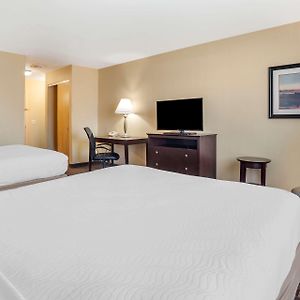 Queen Room Two Queen Beds Non-Smoking